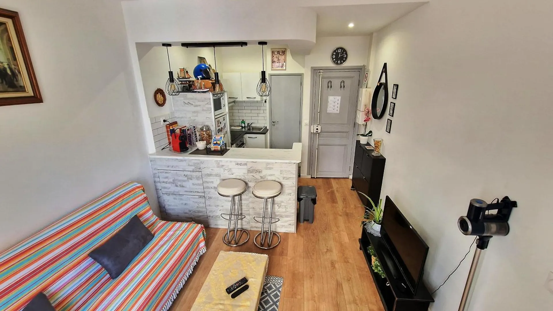 Un Magnifique Appartement A Paris Jourdain France